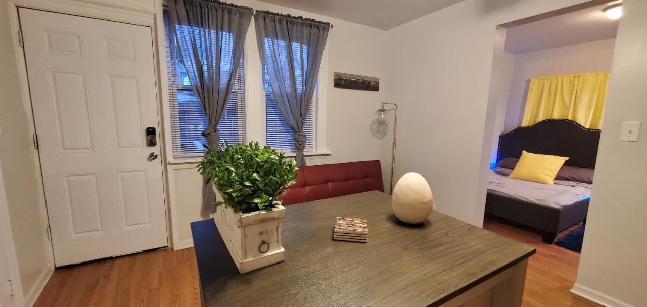 Cozy 1 Bedroom, 1 Min From Irving Park Blue Line, Free Parking Чикаго Экстерьер фото