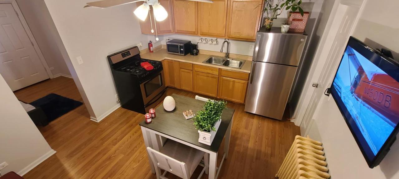 Cozy 1 Bedroom, 1 Min From Irving Park Blue Line, Free Parking Чикаго Экстерьер фото