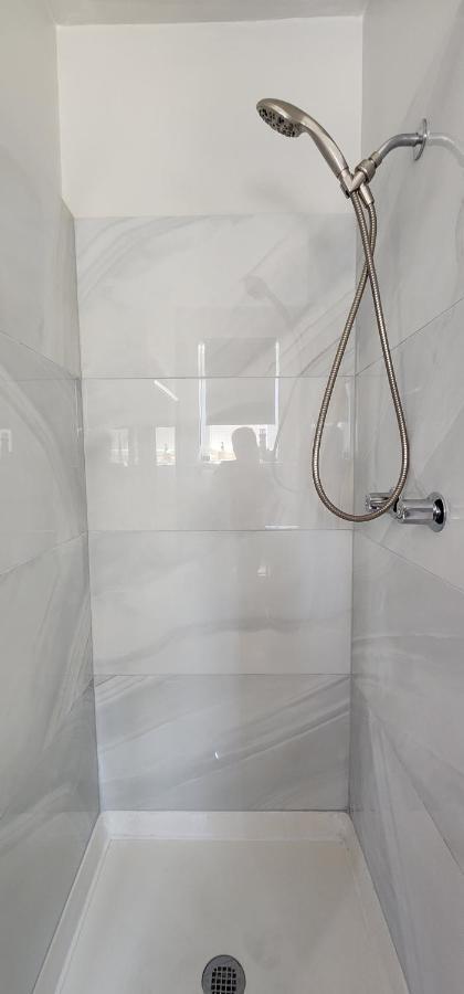 Cozy 1 Bedroom, 1 Min From Irving Park Blue Line, Free Parking Чикаго Экстерьер фото